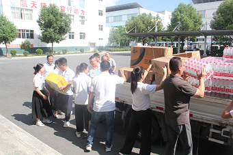 樂(lè)凱華光工會(huì)開(kāi)展送清涼慰問(wèn)活動(dòng)